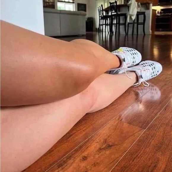 Sunless tanner ☀️ - Picture 2 of 6